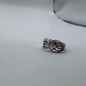 Vintage Sterling Silver ring Sz 8